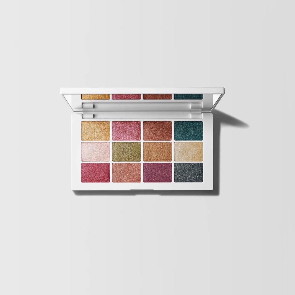 Brand New in box: Master Metallics Eyeshadow Palette